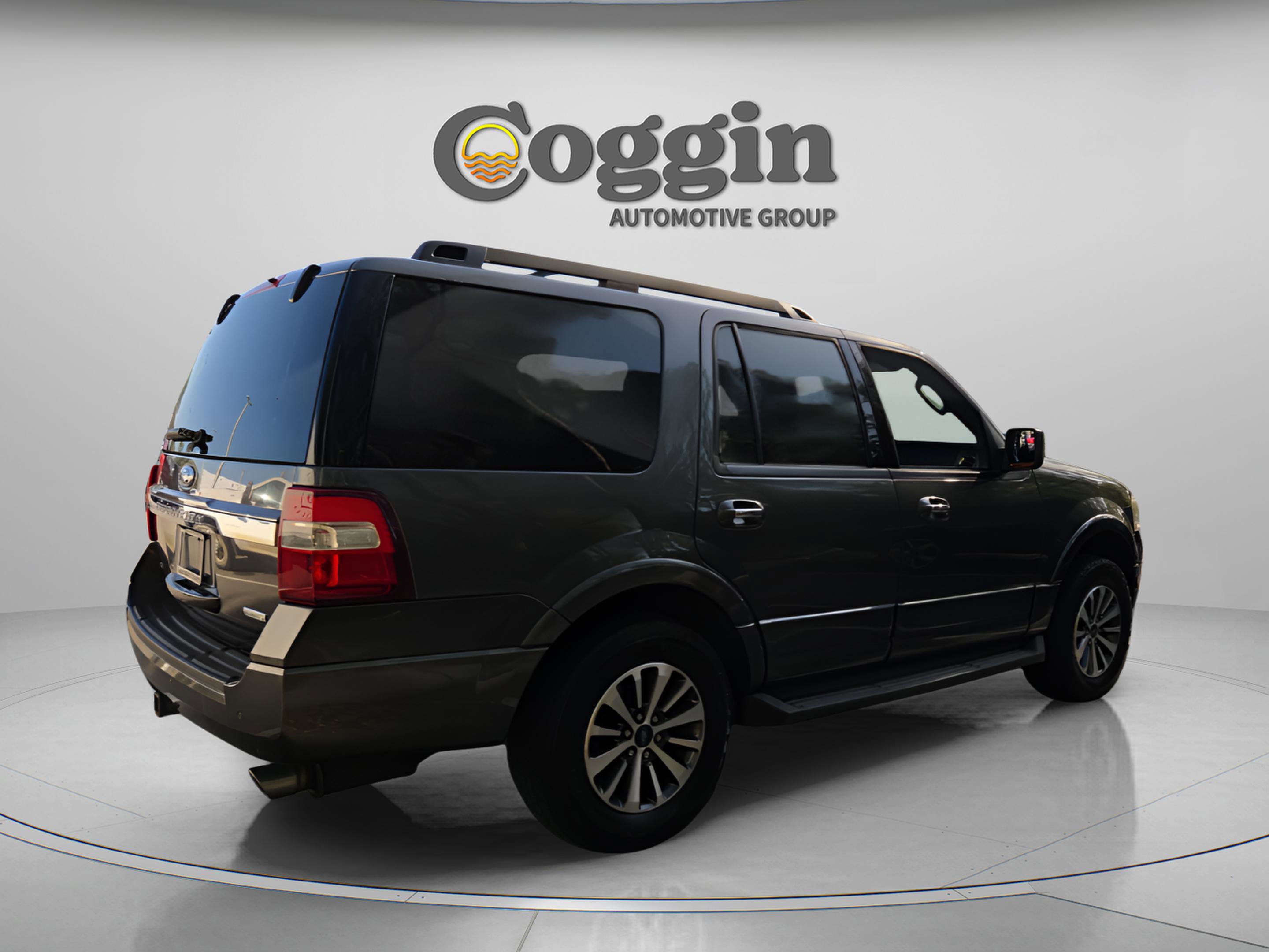 Used 2015 Ford Expedition XLT w/ Equipment Group 202A image 5