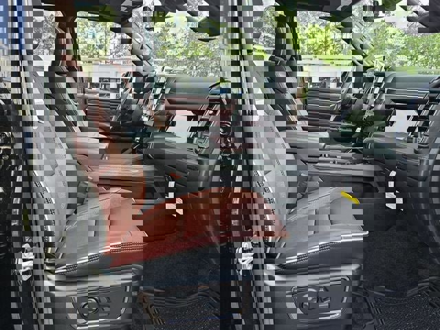 New 2025 RAM 1500 Limited image 15