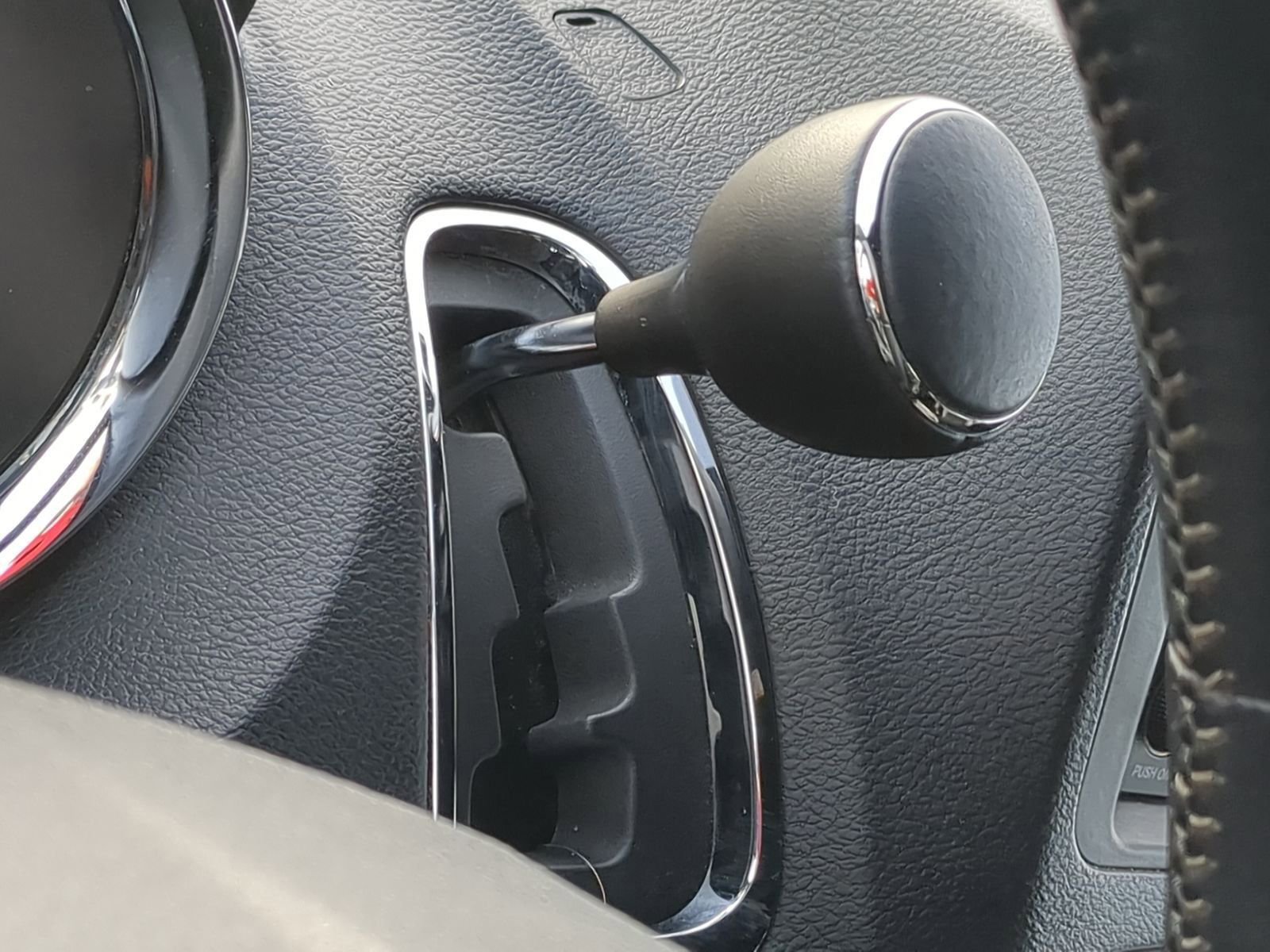 Used 2017 Dodge Grand Caravan SXT image 36