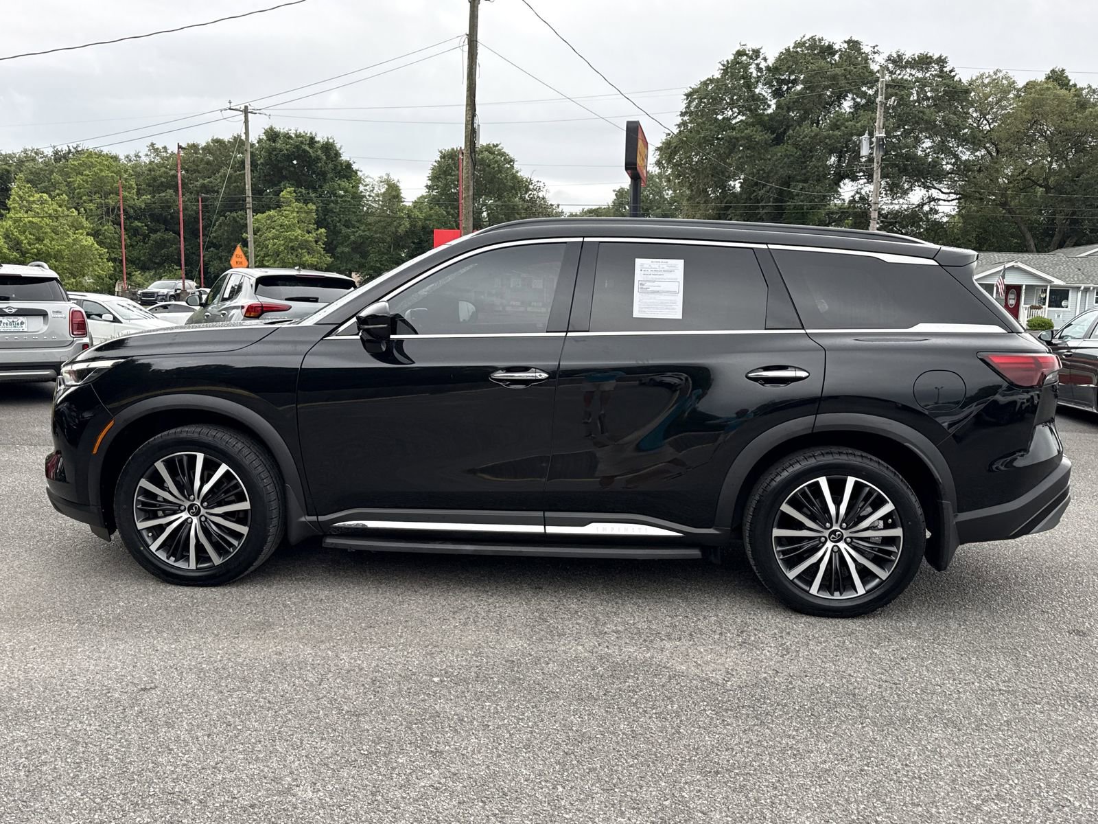 Used 2023 INFINITI QX60 Autograph AWD/4WD image 2