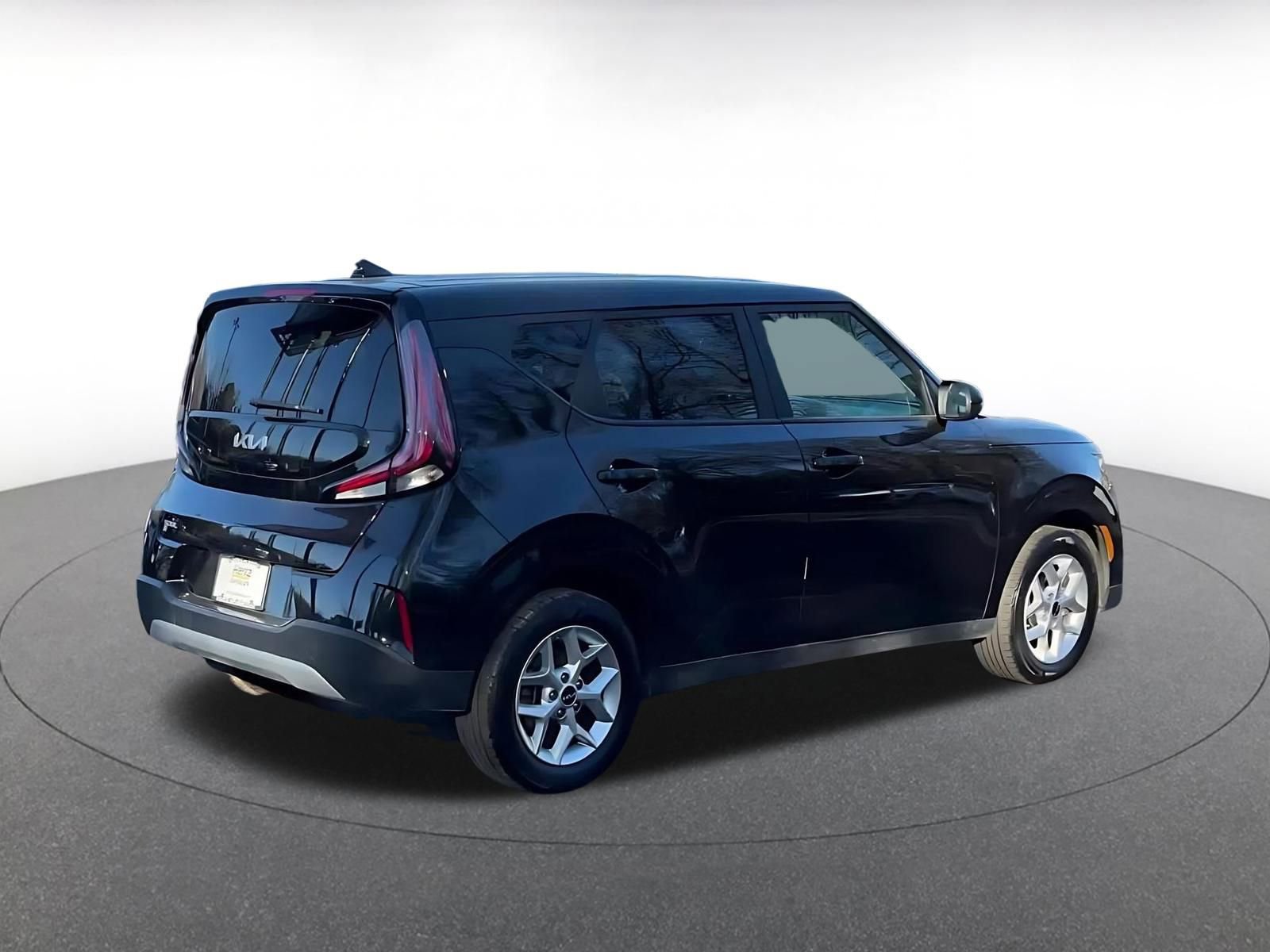 Used 2025 Kia Soul LX w/ LX Technology Package image 14