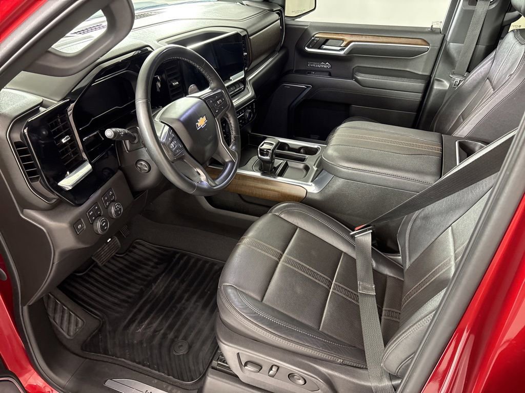 Used 2023 Chevrolet Silverado 1500 High Country w/ High Country Premium Package AWD/4WD image 35