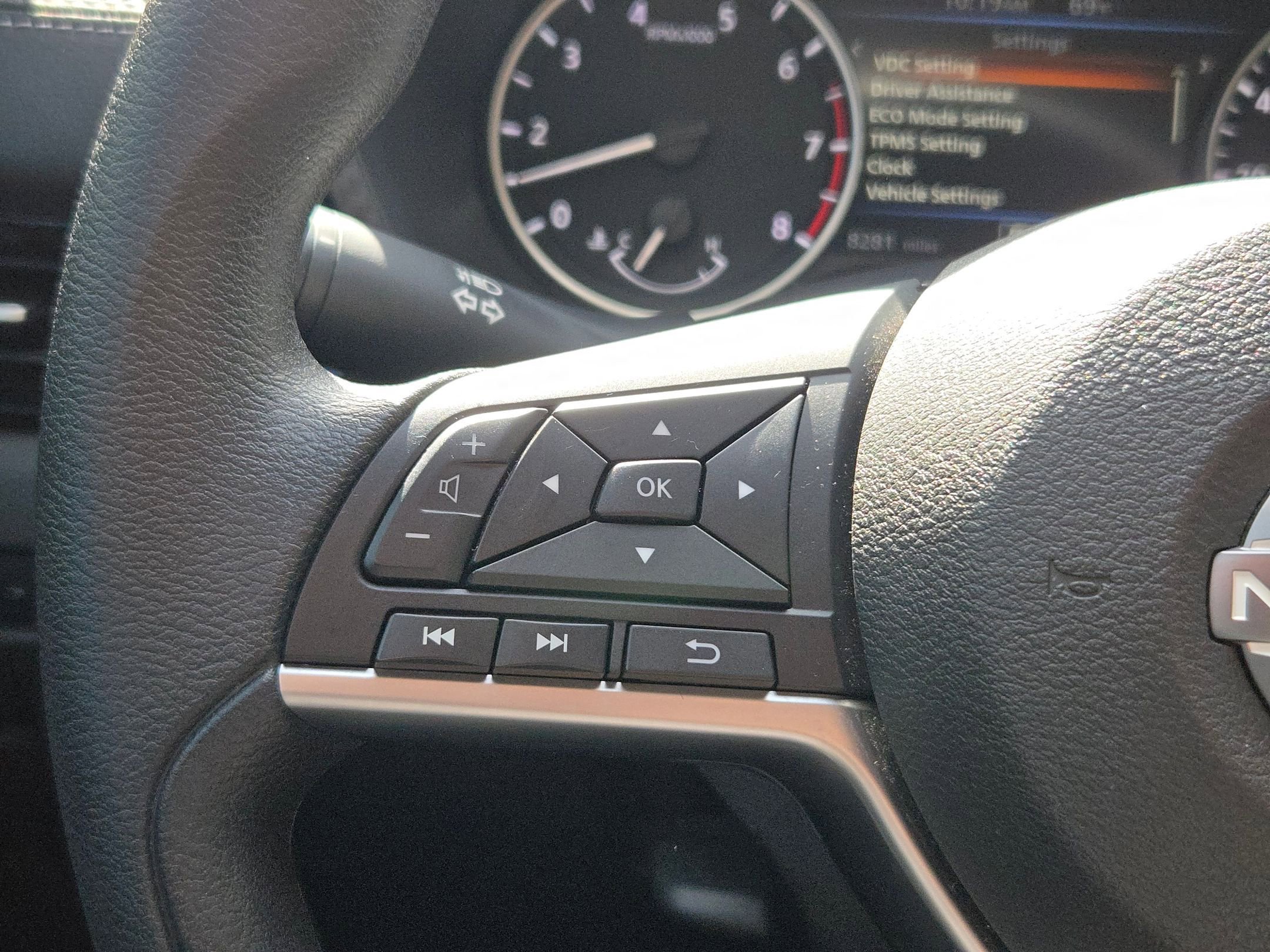 Certified 2024 Nissan Sentra SV FWD image 21
