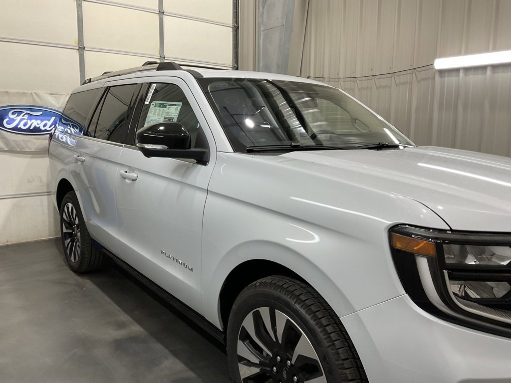 New 2025 Ford Expedition Platinum image 4