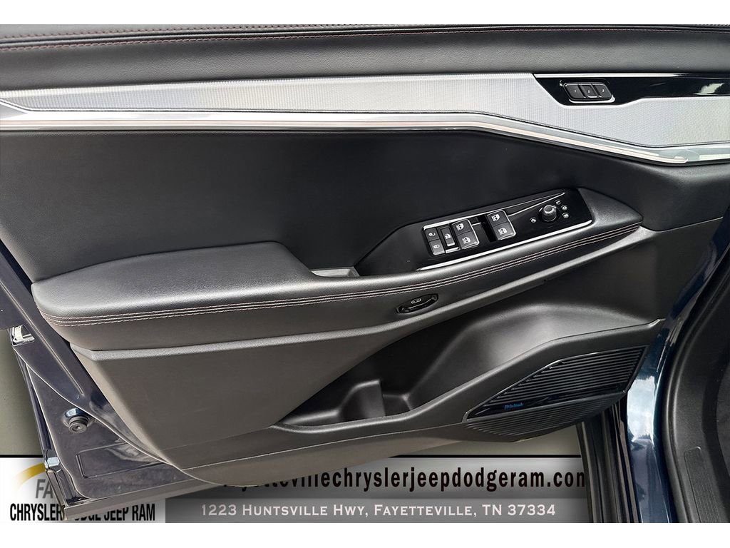 Used 2024 Jeep Wagoneer Launch Edition image 12