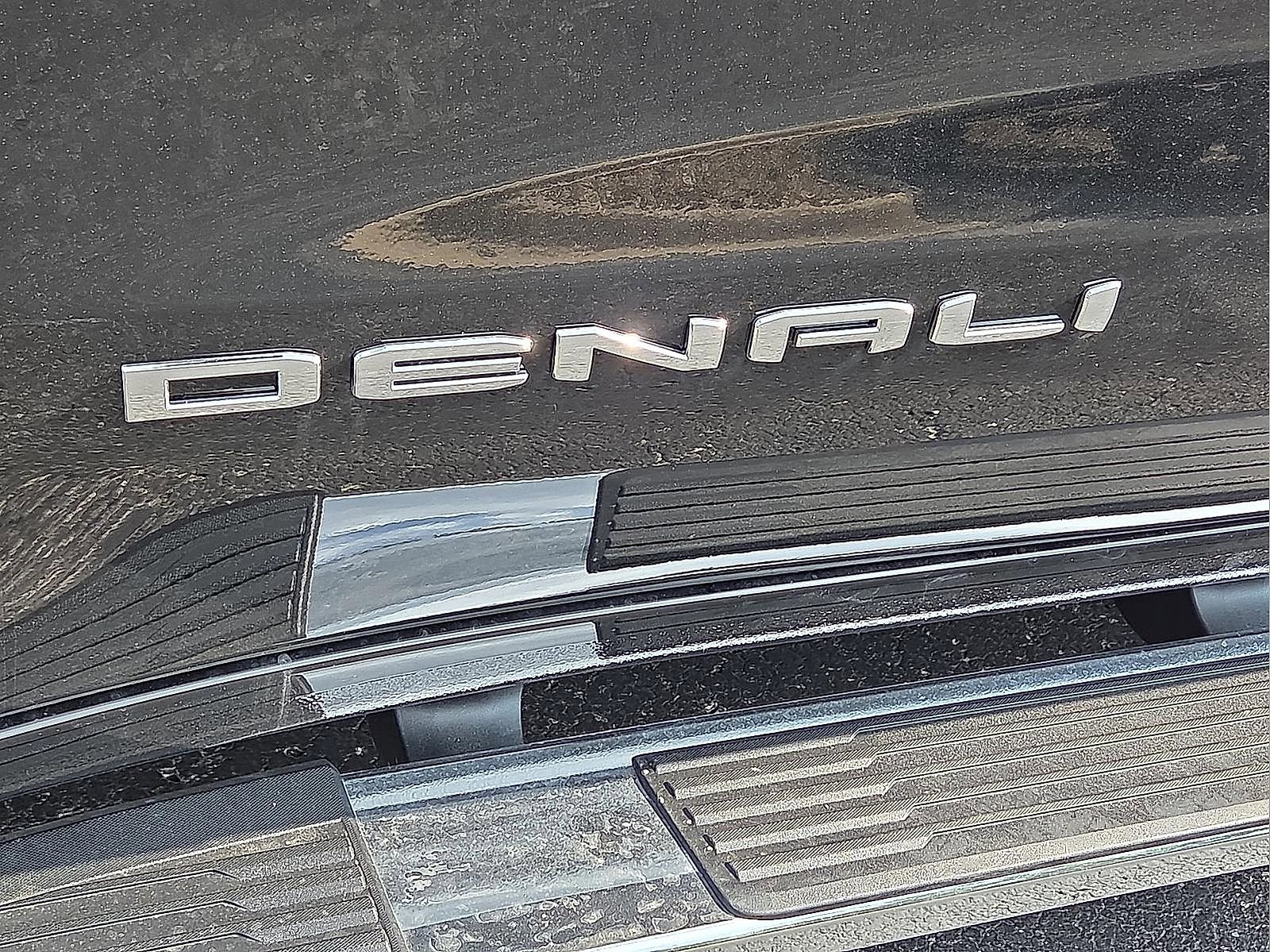Used 2026 GMC Sierra 1500 Denali AWD/4WD image 8