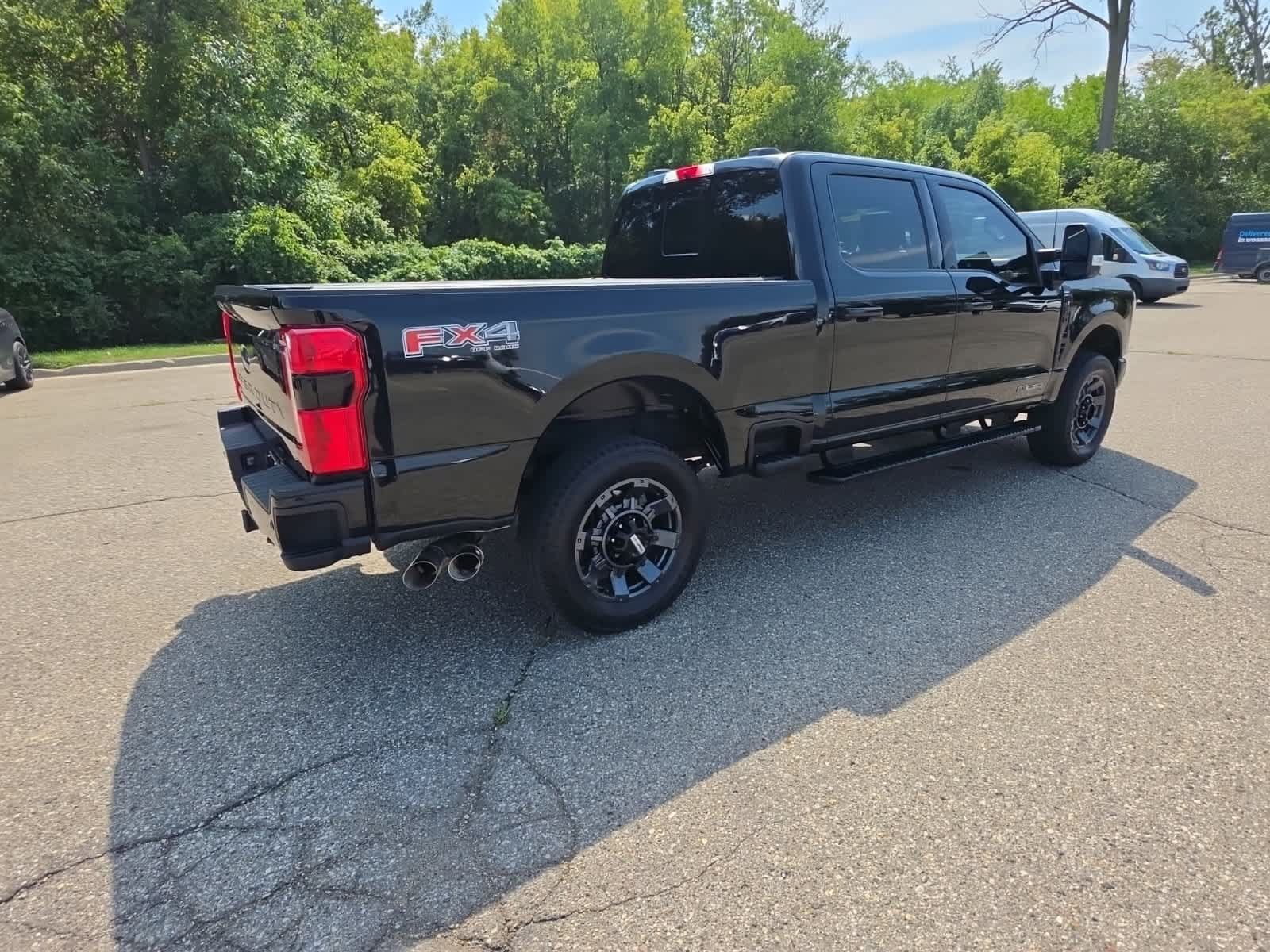 Used 2024 Ford F250 Lariat w/ Lariat Ultimate Package AWD/4WD image 8