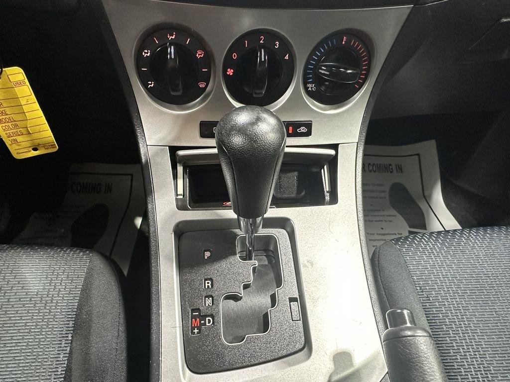 Used 2010 MAZDA MAZDA3 i Touring FWD image 16