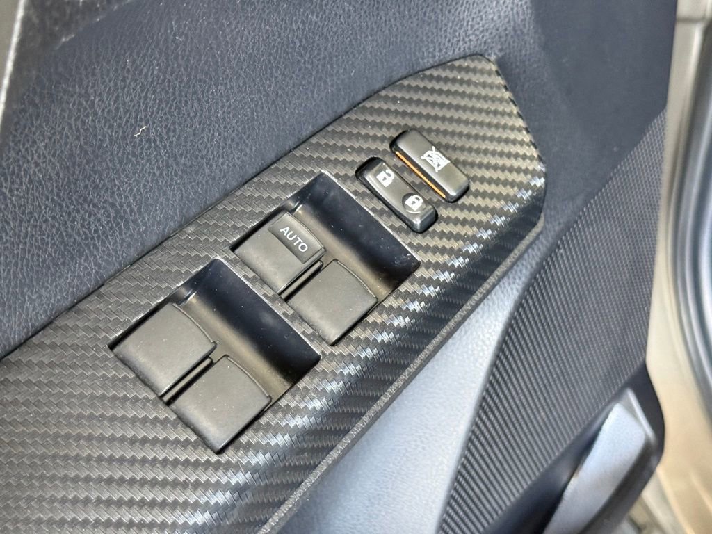 Used 2014 Toyota RAV4 LE image 19