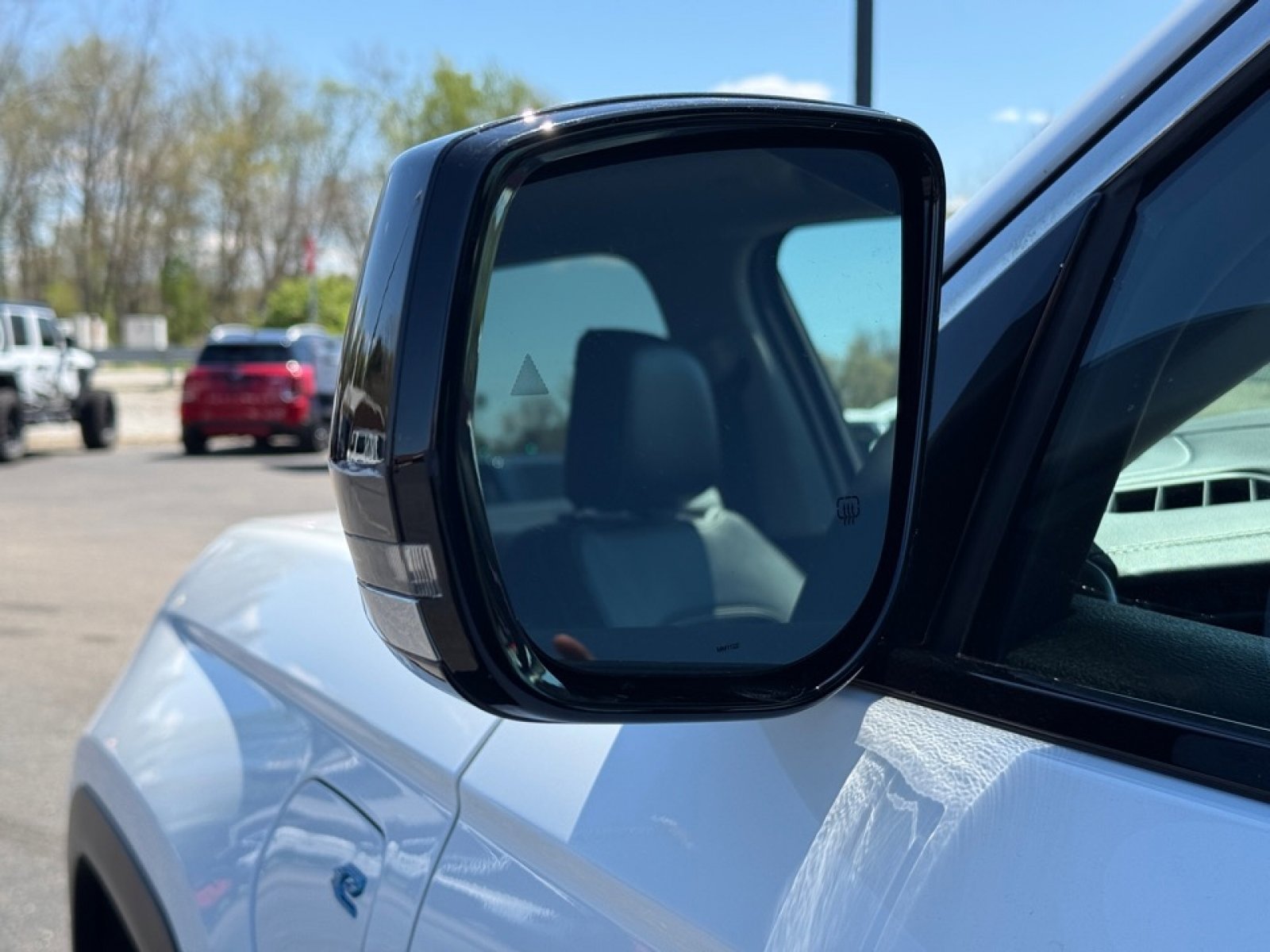 Used 2022 Jeep Grand Cherokee Limited image 23