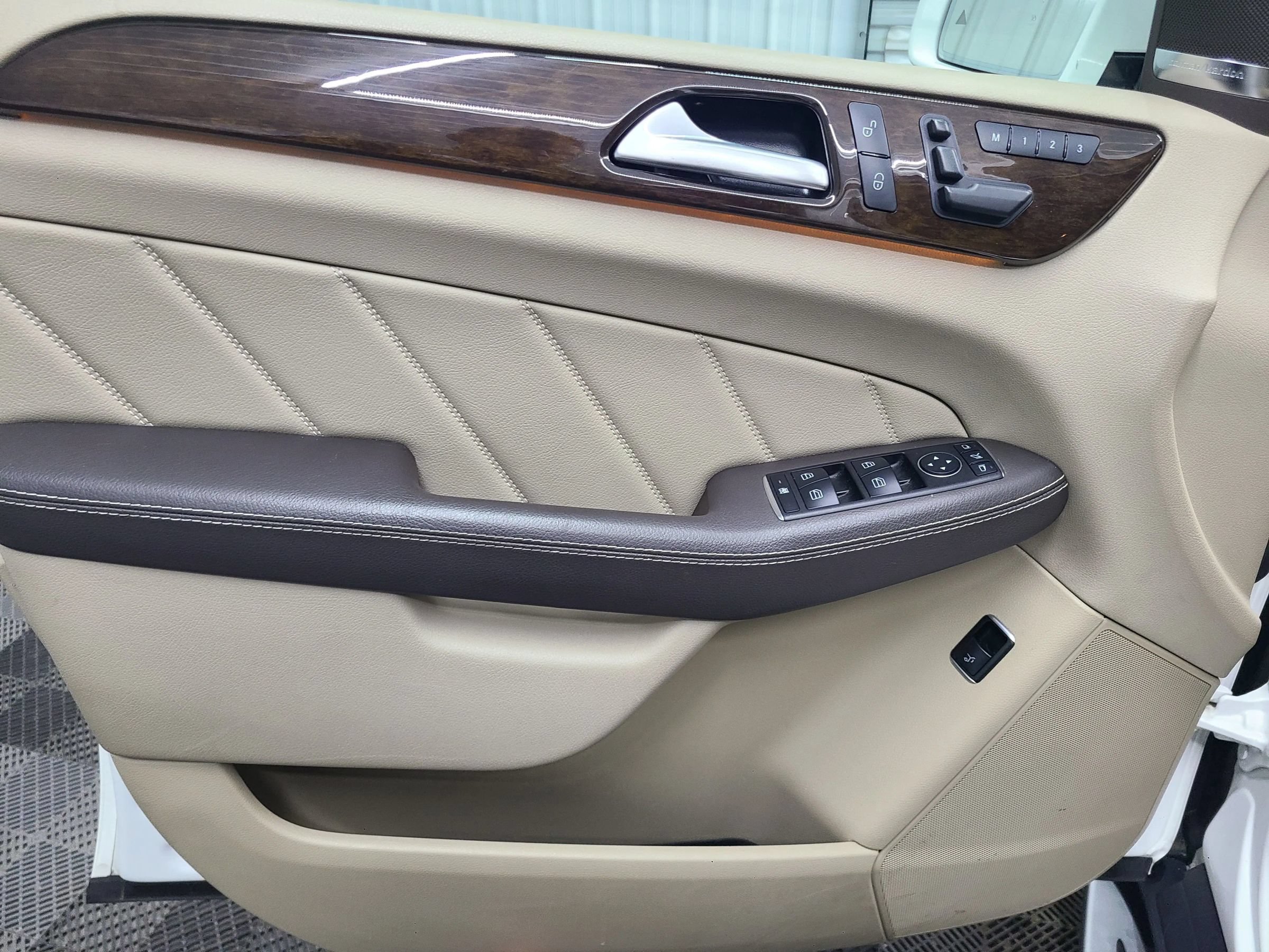 Used 2016 Mercedes-Benz GL 450 4MATIC image 20
