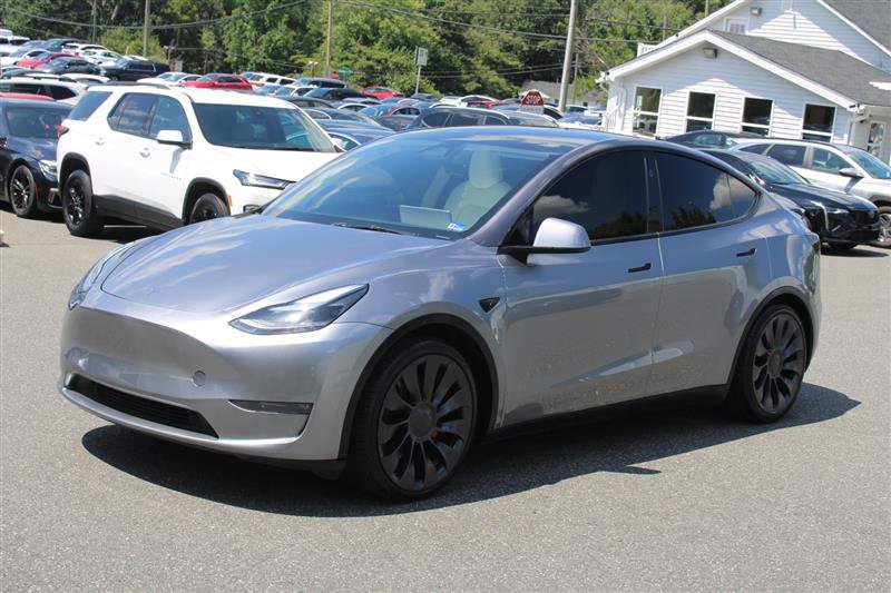 Used 2025 Tesla Model Y Performance AWD/4WD image 3