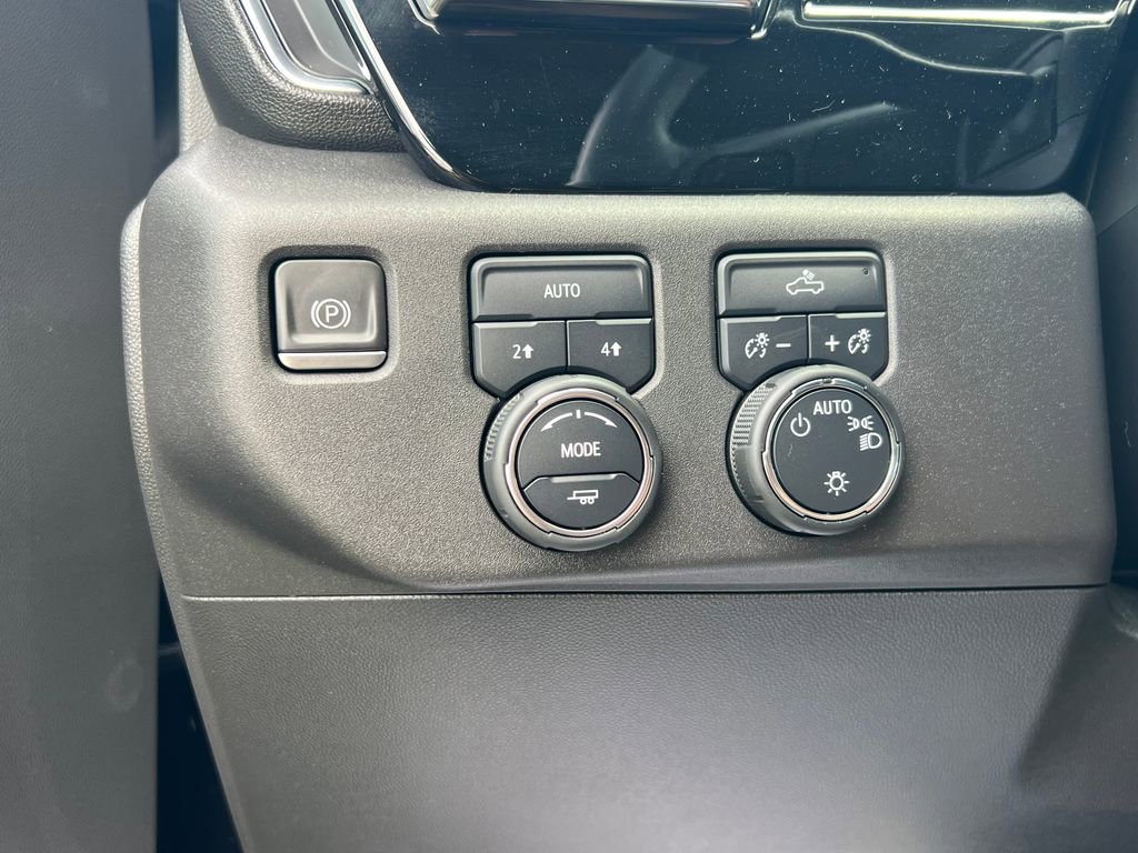 Used 2023 Chevrolet Silverado 1500 LT image 20