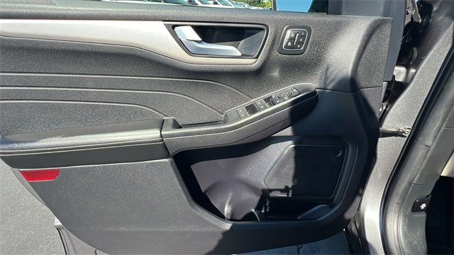 Used 2022 Ford Escape SEL w/ Technology Package image 19