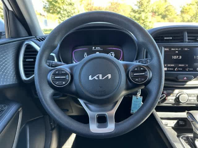 Used 2025 Kia Soul LX w/ LX Technology Package FWD image 7