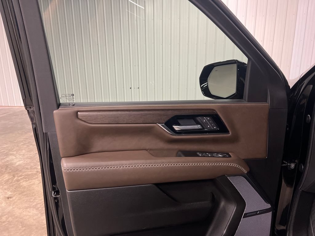 Certified 2026 GMC Yukon Denali Ultimate AWD/4WD image 17