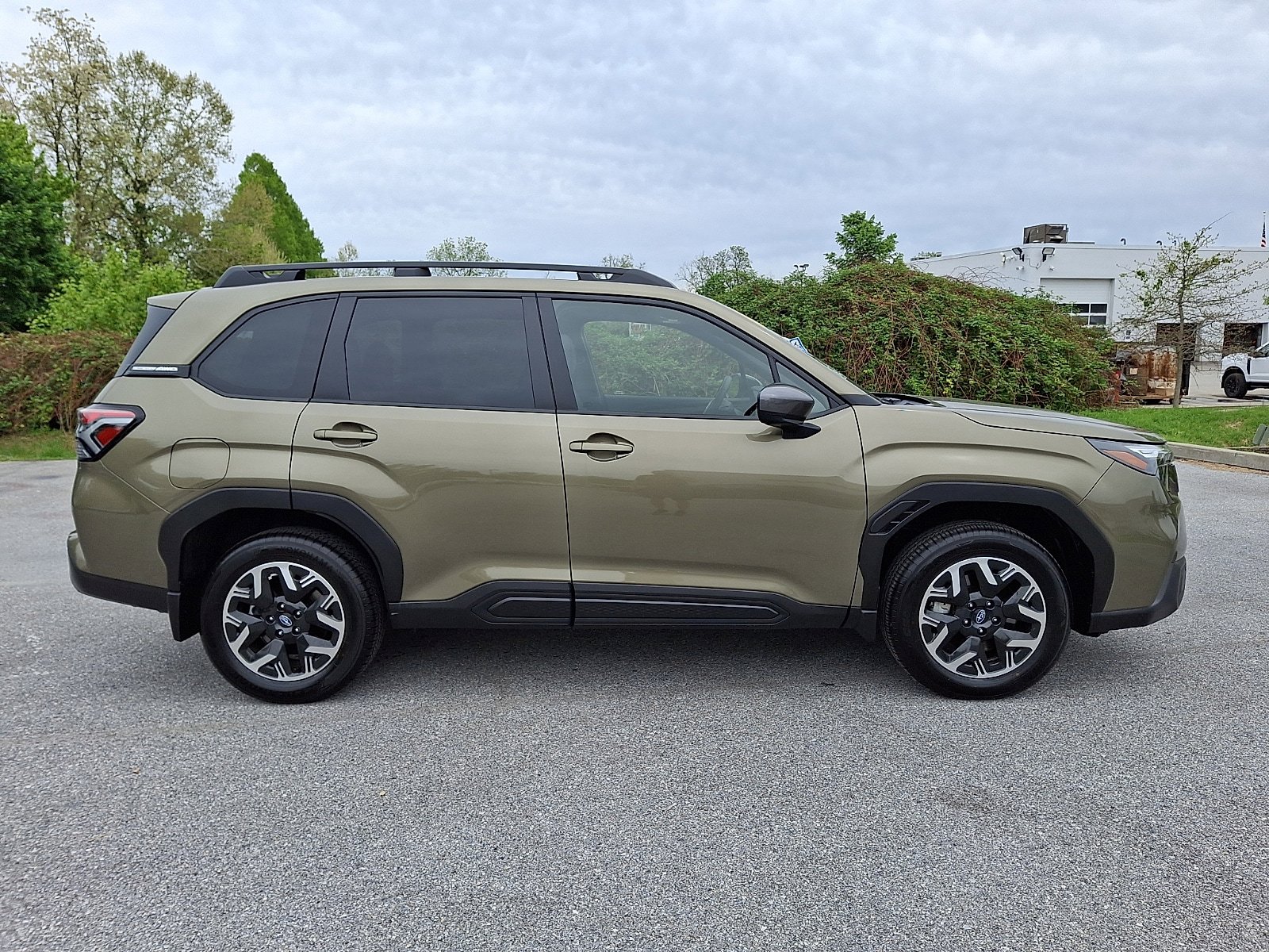 Certified 2025 Subaru Forester Premium AWD/4WD image 7