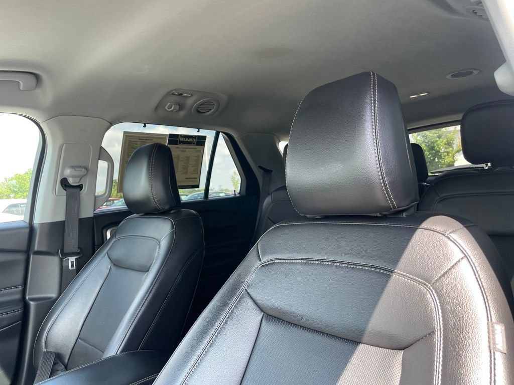 Used 2024 Ford Explorer Limited AWD/4WD image 21
