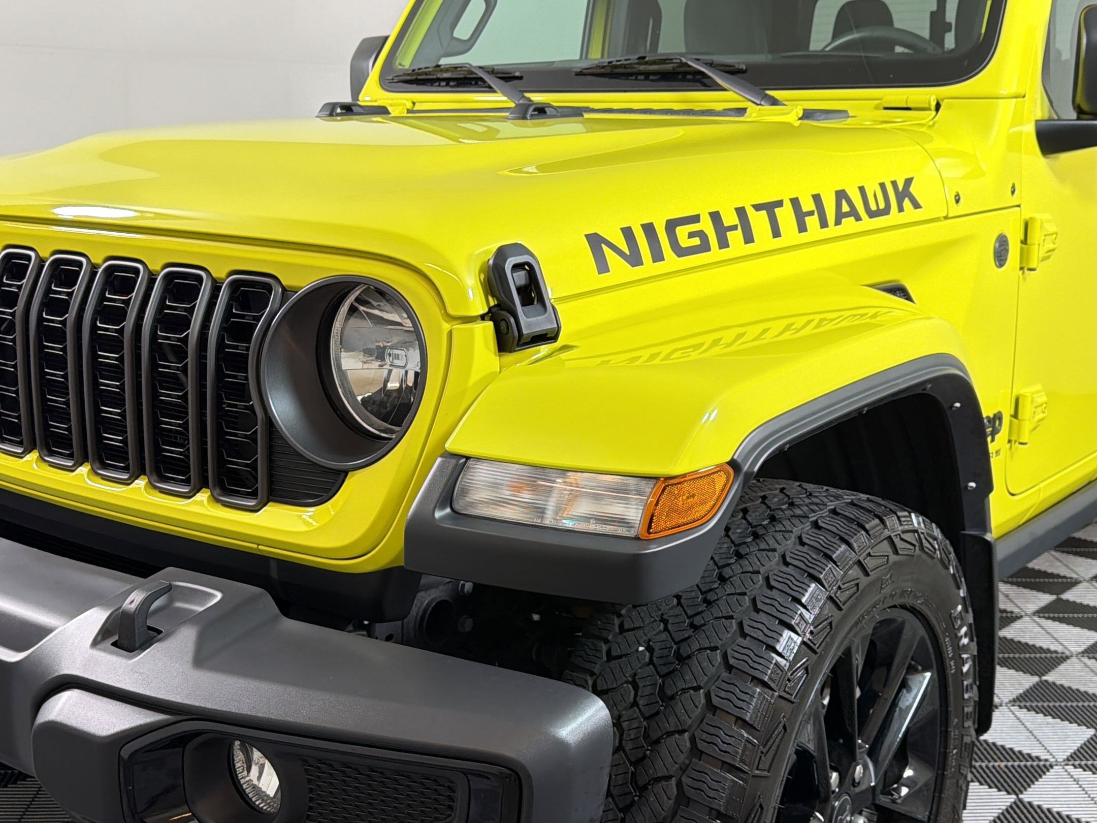Used 2024 Jeep Gladiator Sport AWD/4WD image 18