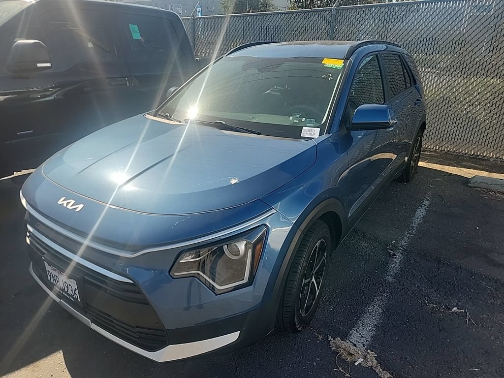 Certified 2024 Kia Niro EX FWD image 4