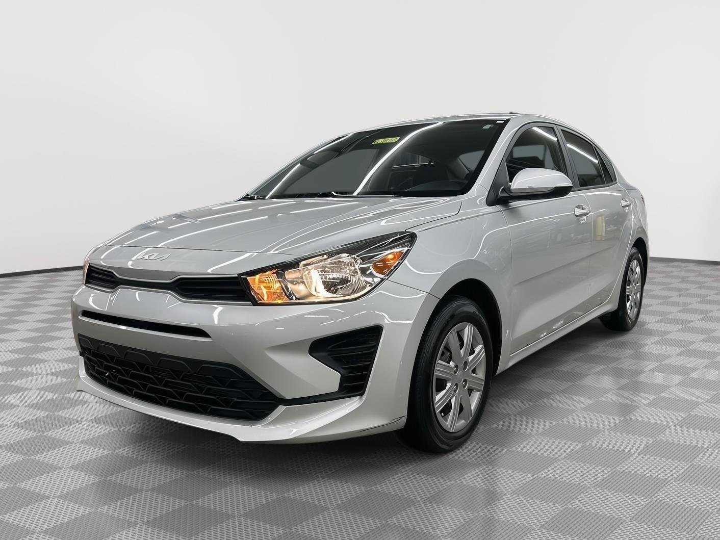 Used 2022 Kia Rio LX image 1
