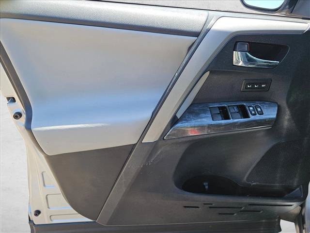 Used 2018 Toyota RAV4 Platinum FWD image 19