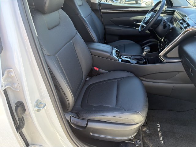 Certified 2024 Hyundai Tucson SEL w/ Convenience Package FWD image 16