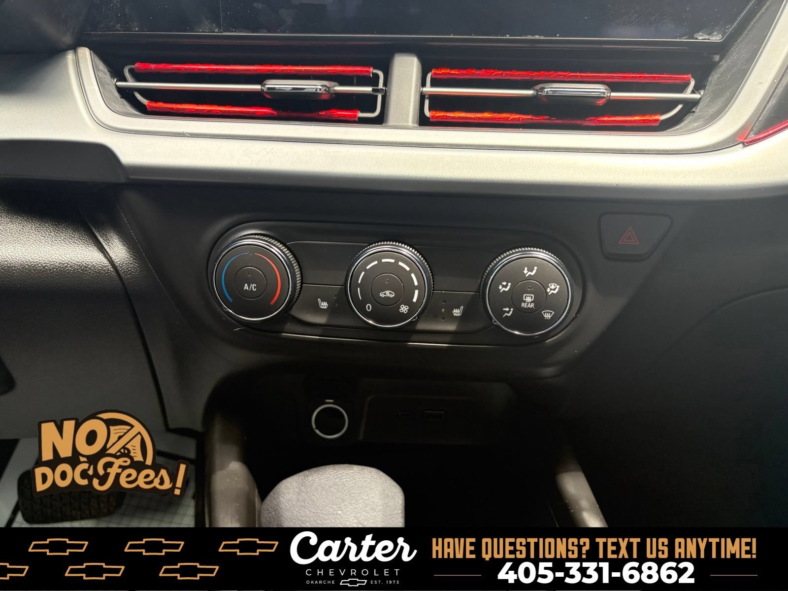 Used 2024 Chevrolet Trax RS w/ Sunroof Package FWD image 34