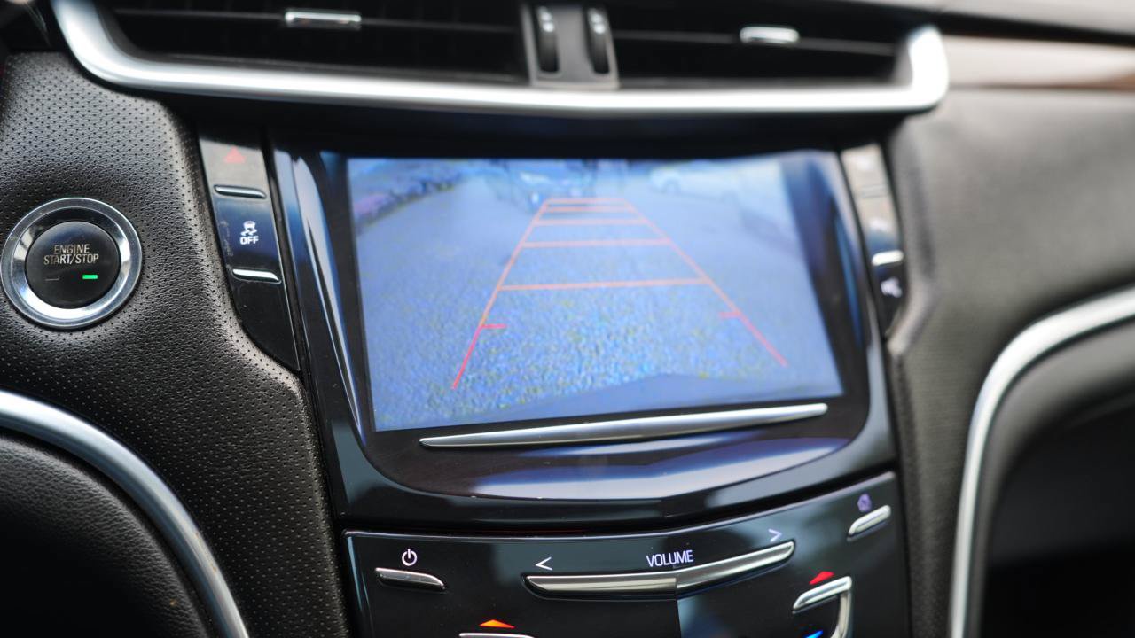 Used 2015 Cadillac XTS Luxury FWD image 16