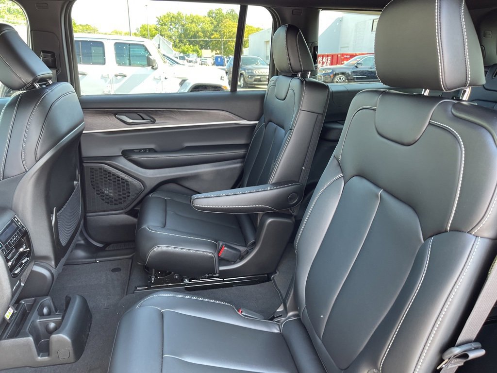 New 2025 Jeep Grand Cherokee L Limited image 20