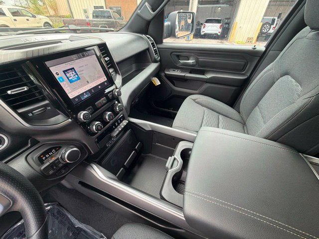 Used 2026 RAM 1500 Express AWD/4WD image 25