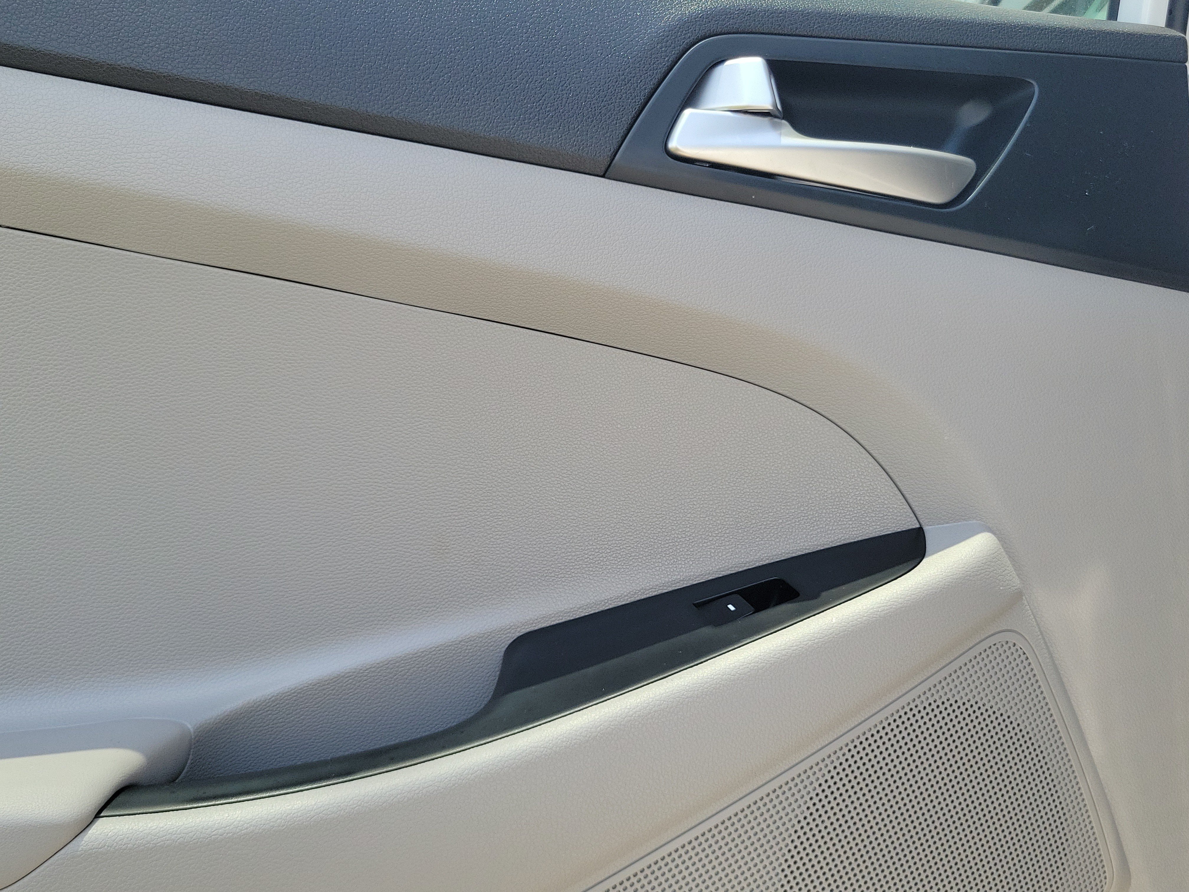 Used 2021 Hyundai Tucson Value w/ Cargo Package FWD image 9