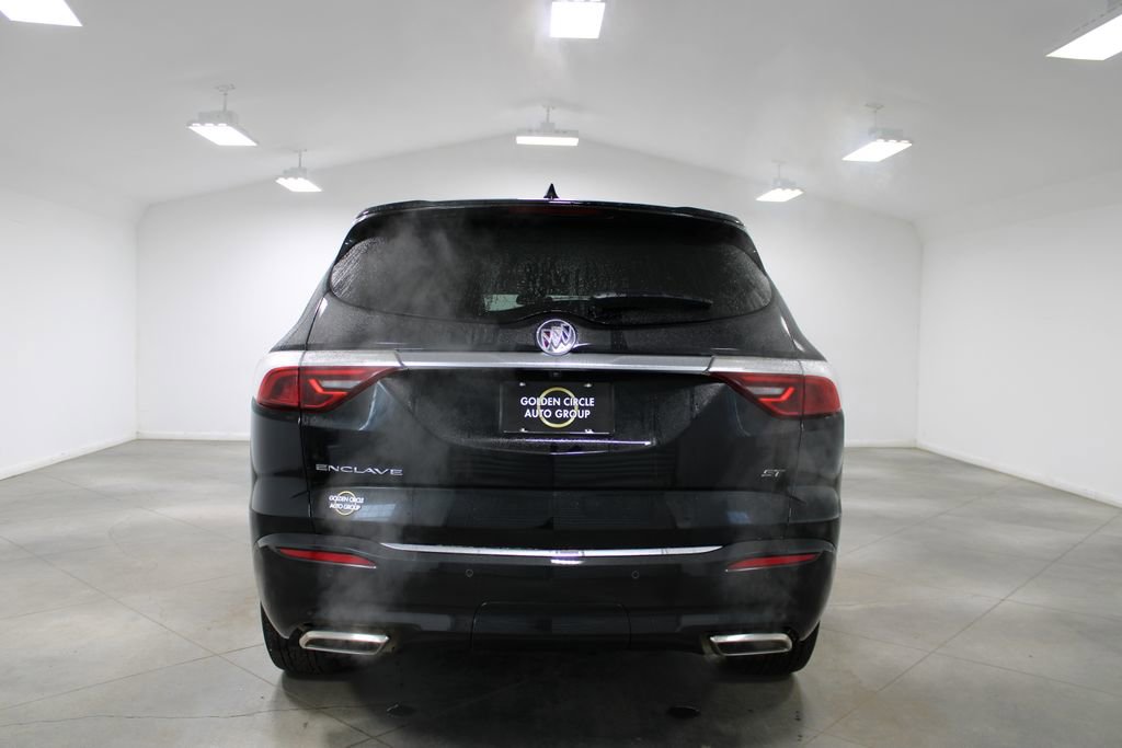 Used 2024 Buick Enclave Essence w/ Sport Touring Edition image 8
