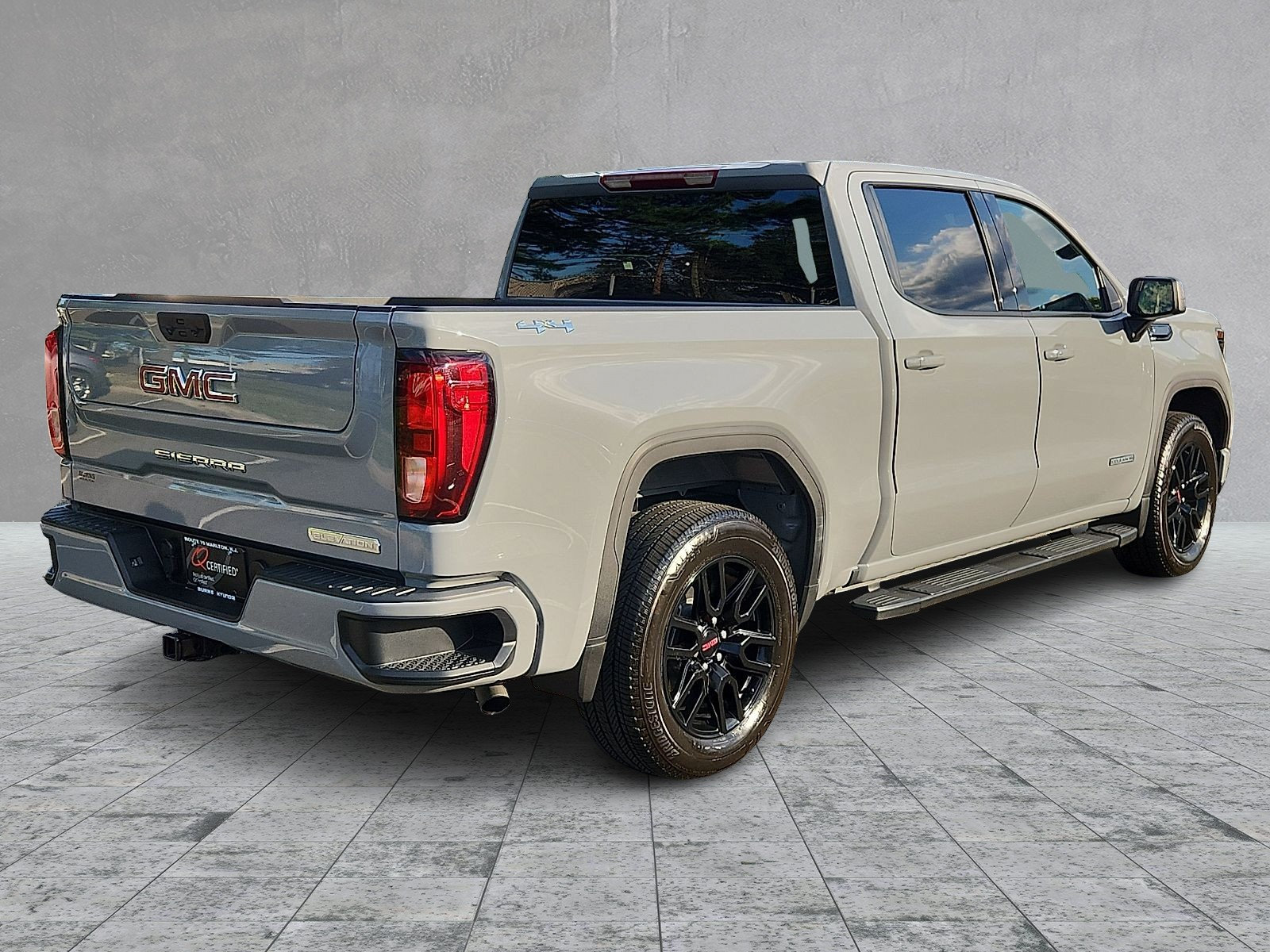 Used 2024 GMC Sierra 1500 Elevation AWD/4WD image 6
