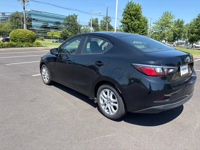 Used 2018 Toyota Yaris iA FWD image 3