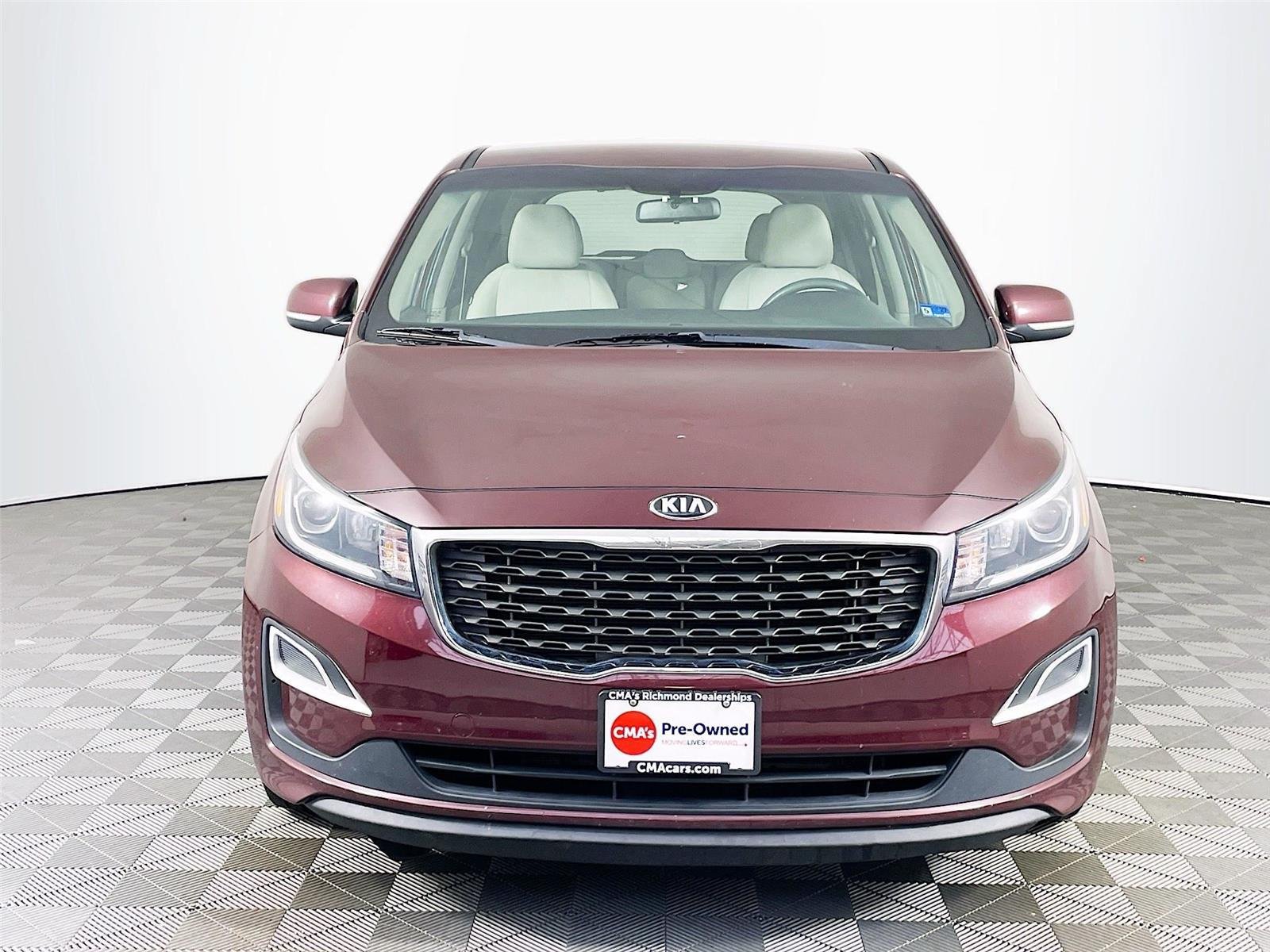 Used 2019 Kia Sedona LX FWD image 2