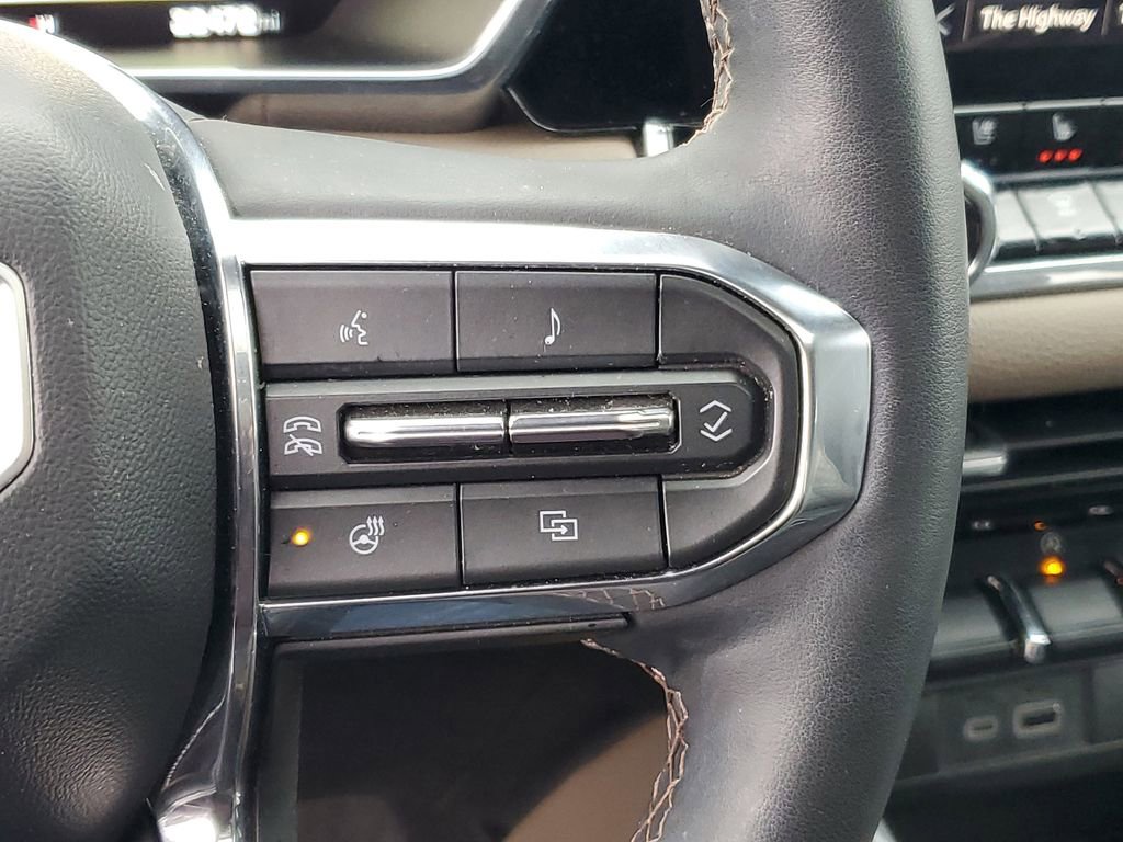 Used 2024 GMC Canyon Denali image 15