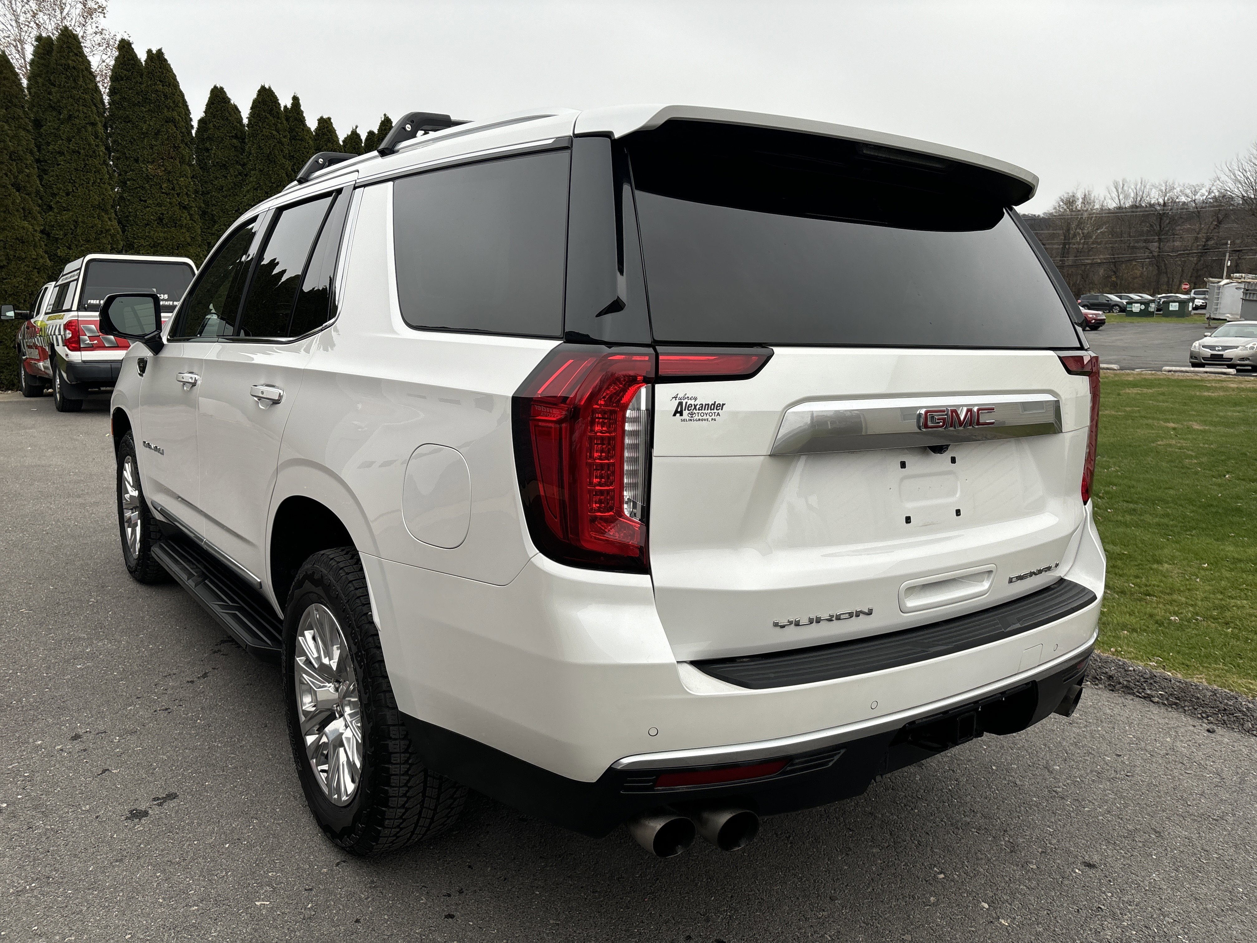 Used 2022 GMC Yukon Denali w/ Max Trailering Package image 6