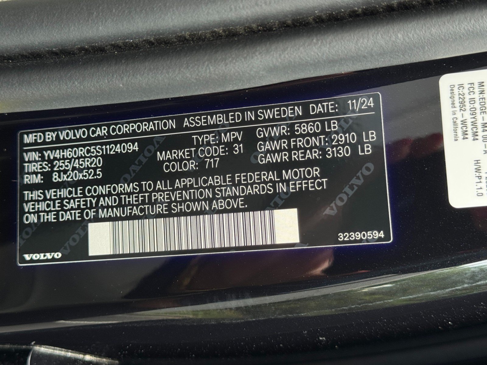 Used 2025 Volvo XC60 T8 Plus w/ Protection Package Premier AWD/4WD image 48