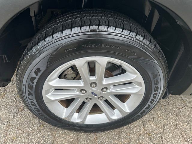 Used 2017 Ford Explorer XLT w/ Equipment Group 202A image 36