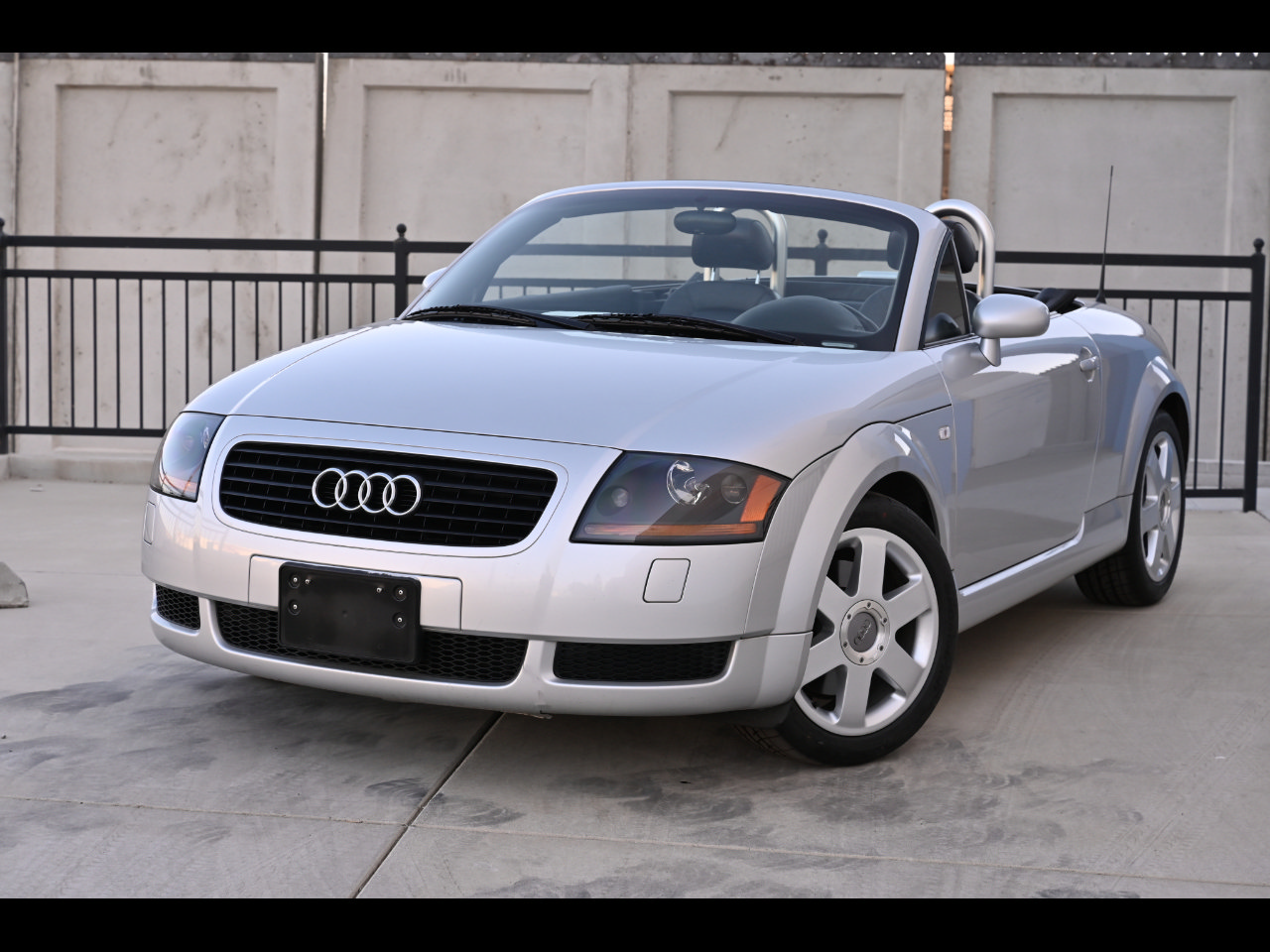 Used 2001 Audi TT 1.8T FWD image 3