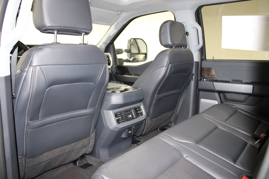 New 2026 Ford F250 Lariat w/ Black Appearance Package image 28