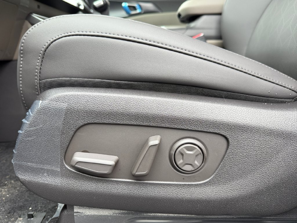 New 2026 Kia Carnival FWD image 10