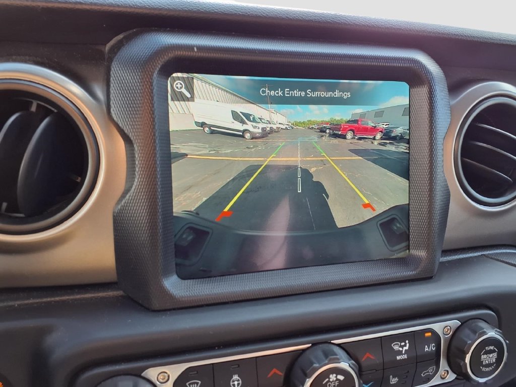 Used 2021 Jeep Gladiator Sport AWD/4WD image 11