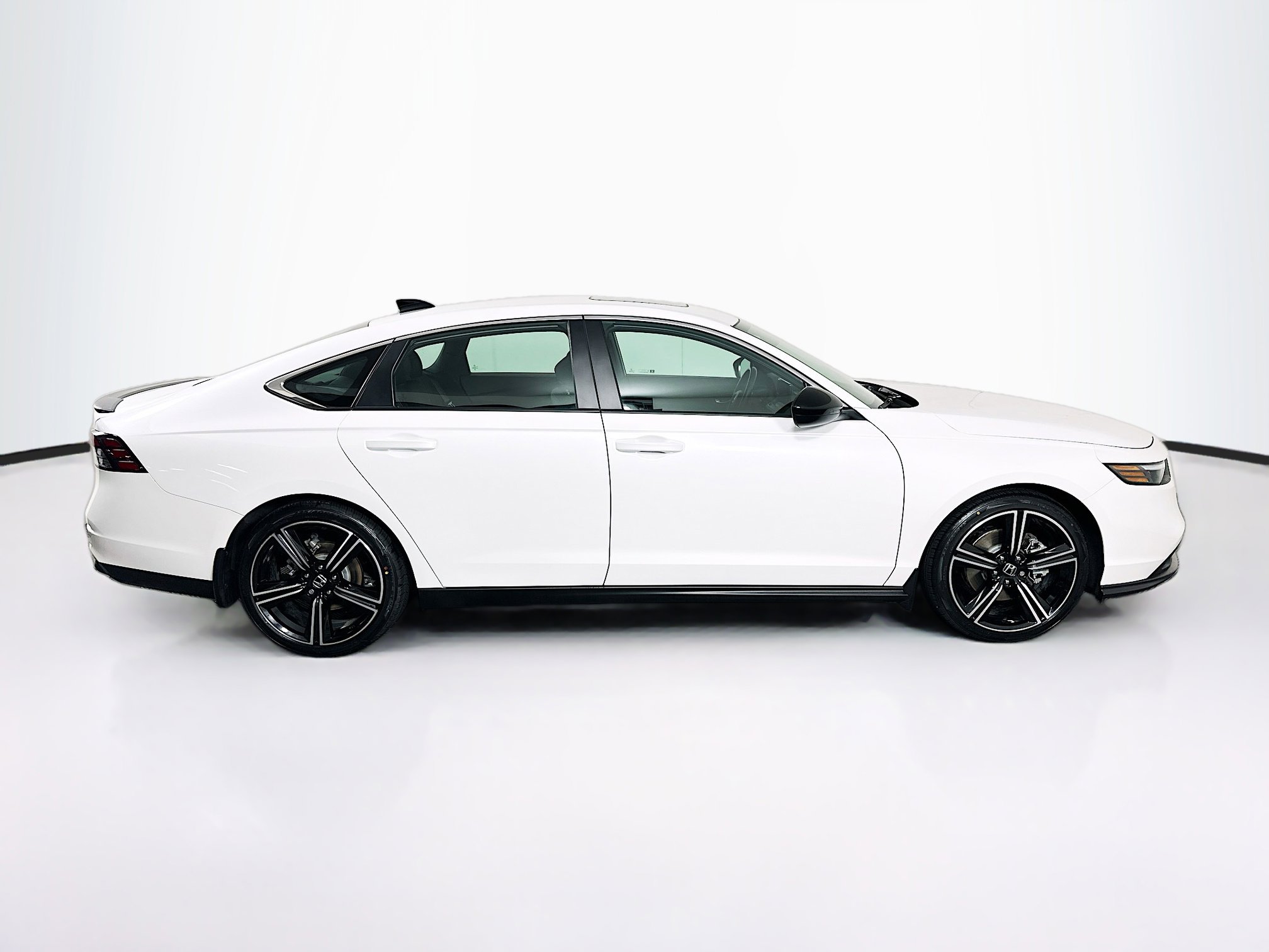 Used 2025 Honda Accord Sport image 10
