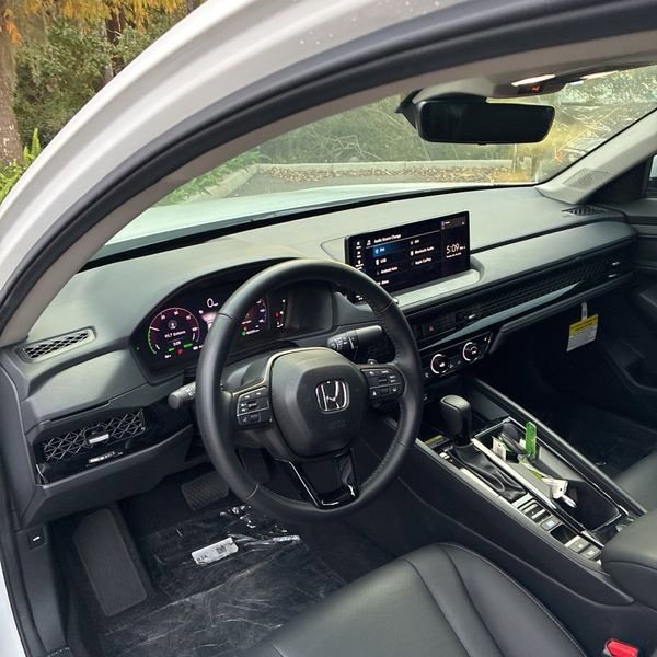 Used 2025 Honda Accord EX-L image 18