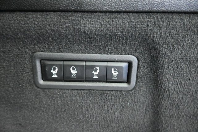Used 2023 Jeep Grand Wagoneer L Series II AWD/4WD image 8