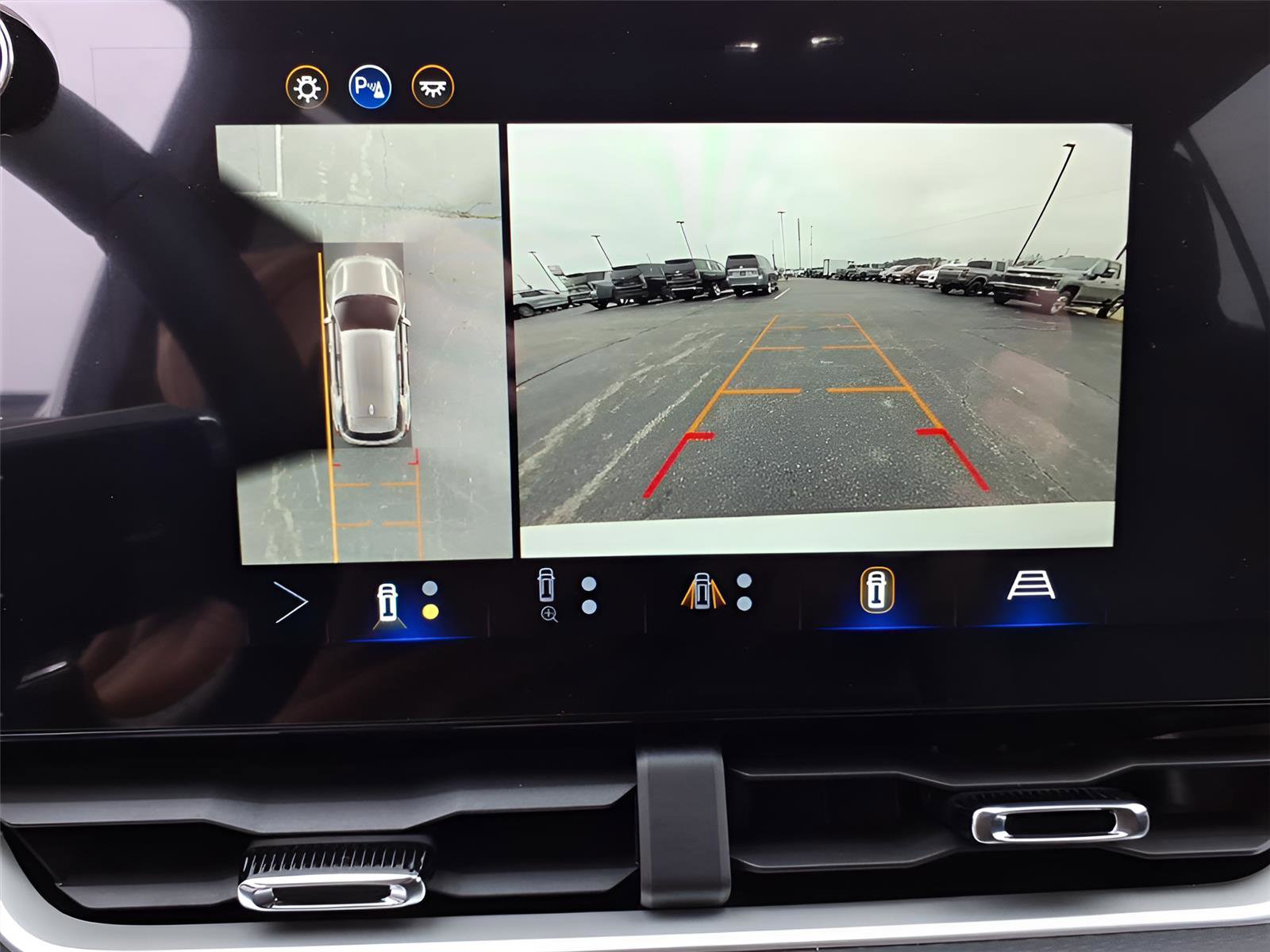 New 2026 Chevrolet Equinox LT w/ Safety and Technology Package image 25