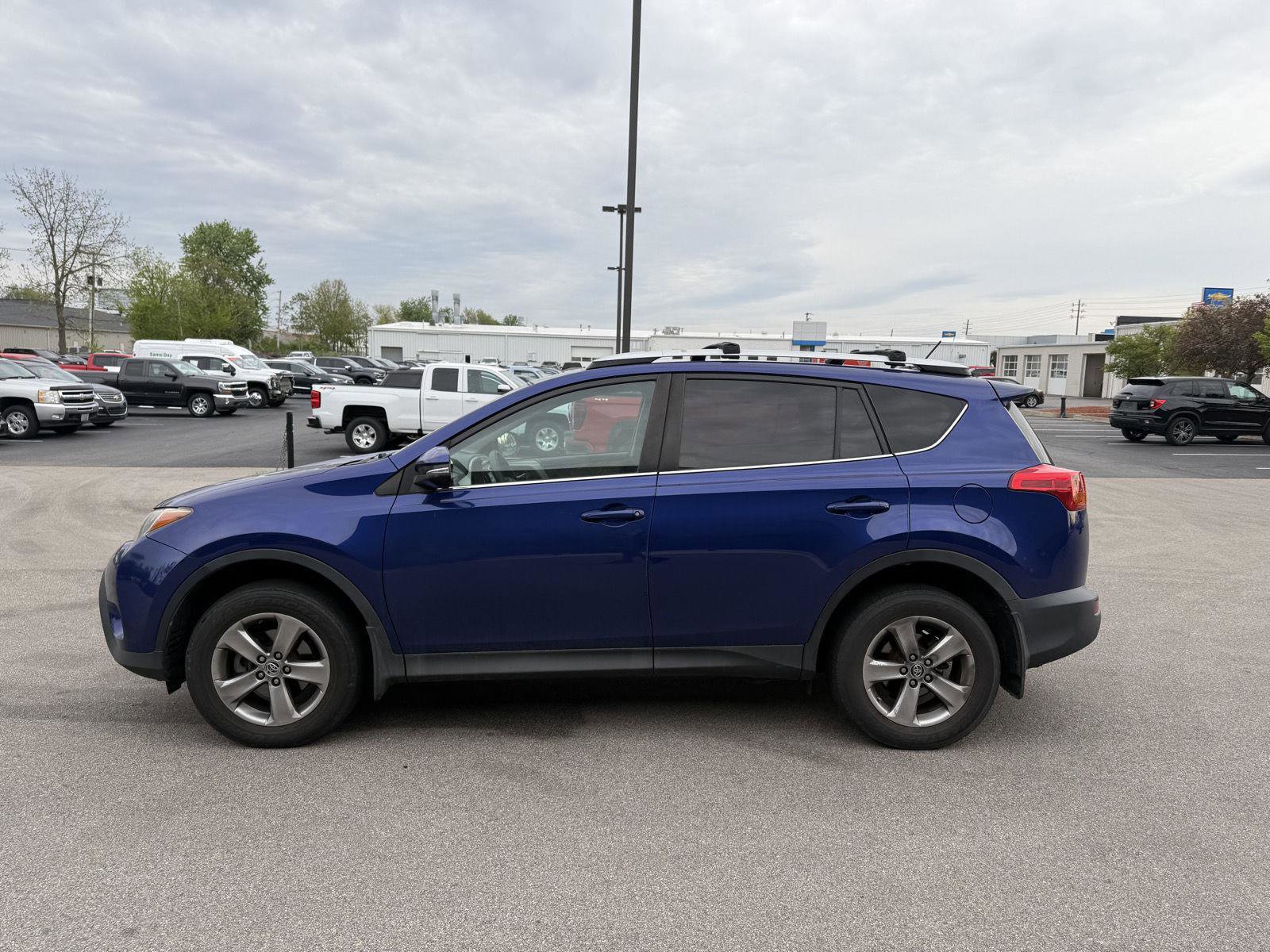 Used 2015 Toyota RAV4 XLE AWD/4WD image 6