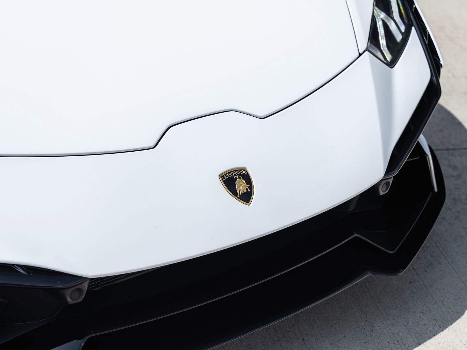 Used 2023 Lamborghini Huracan Tecnica RWD image 13